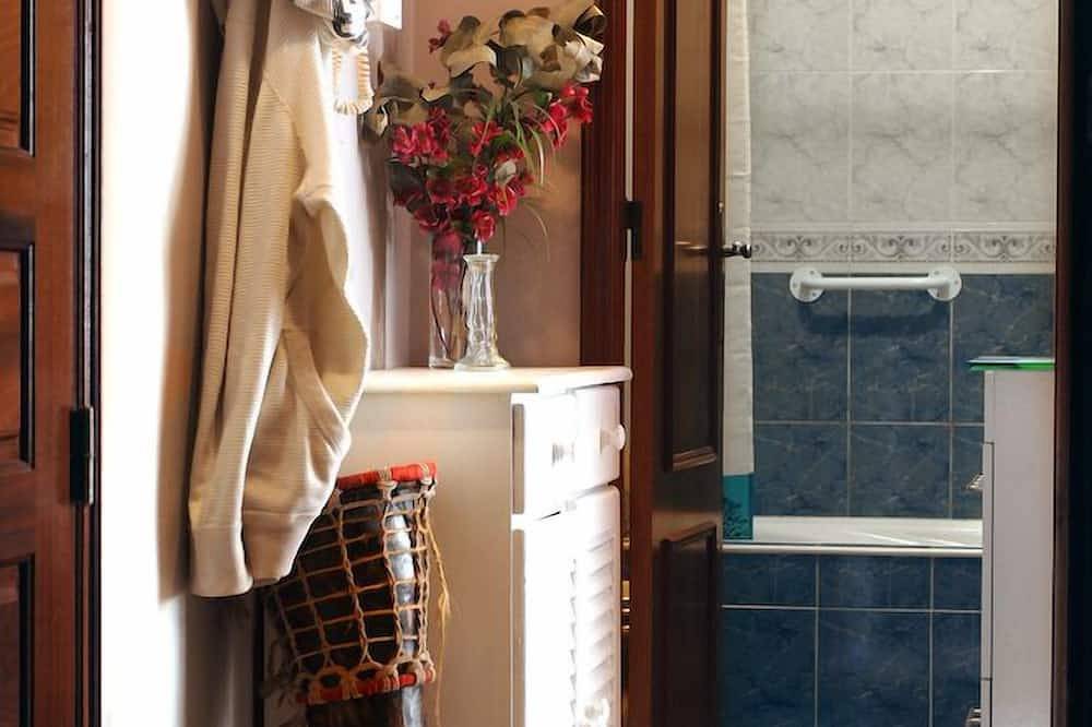 Entire apartment, Your ideal, affordable place in the sun! St-Luzia apt. with sea-view. in Tavira, Parque Natural da Ria Formosa