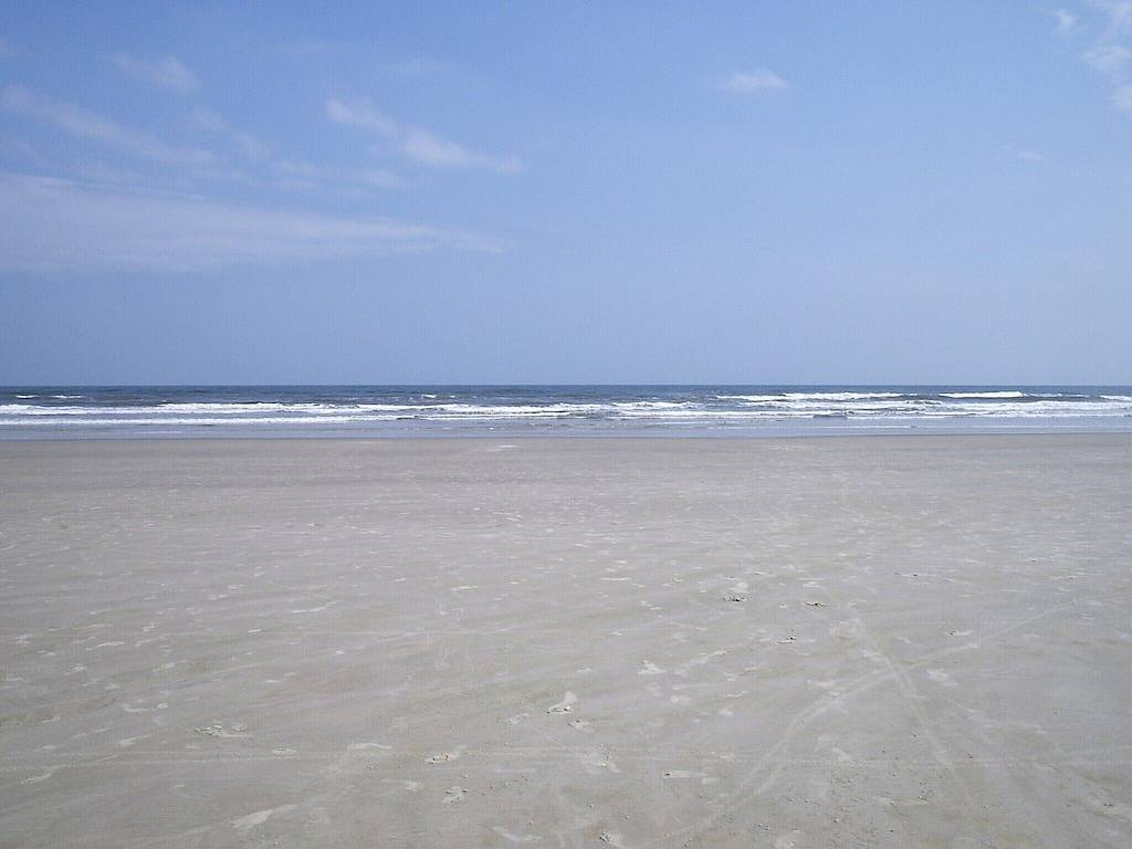 Costa Del Sol Condominium \\ Guaratuba Beach, 3 Suiten + 1 Quato Blick Auf Das Meer in Bertioga, Baixada Santista