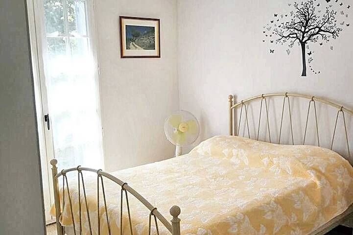 Gîte pour 4 personnes, avec jardin à Le Pontet - 2