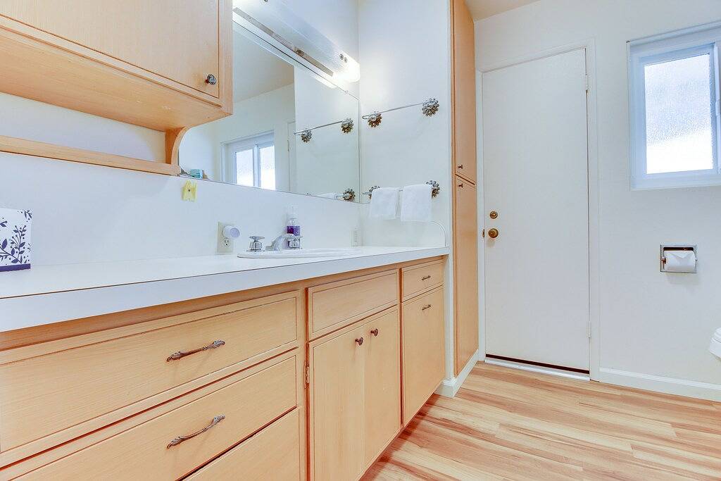 Klassisches Cayucos Waterfront Strandhaus mit möblierter Terrasse und Meerblick! in Cayucos, San Luis Obispo County