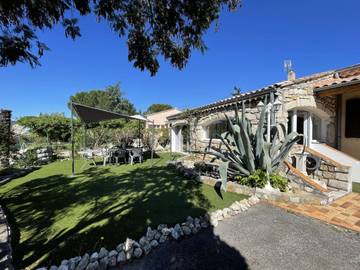 Location de vacances pour 6 personnes à Vallon-Pont-d'Arc