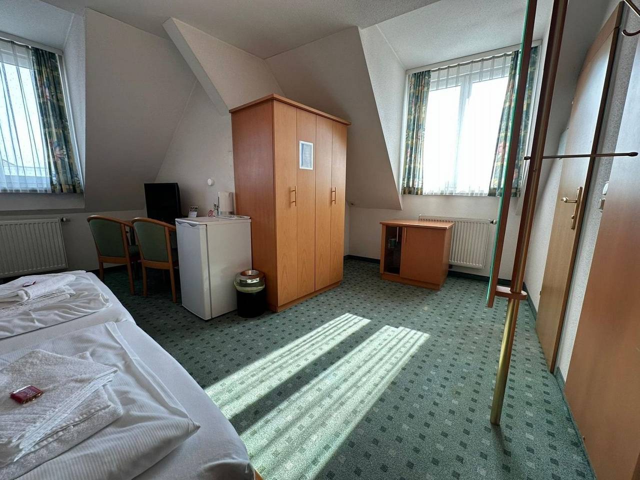 Mariazellerhof Room 207 in St. Pölten, Mostviertel Region