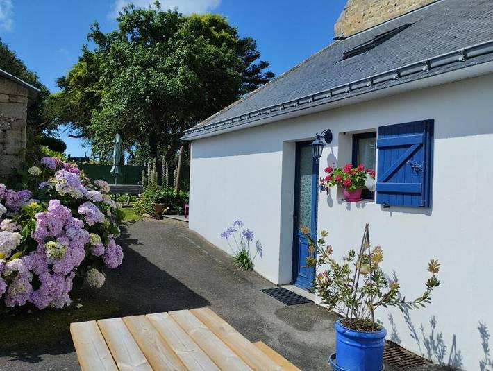 Location de vacances pour 4 personnes, avec jardin et terrasse, adapté aux familles dans Ilot De De Saint Cado - 4