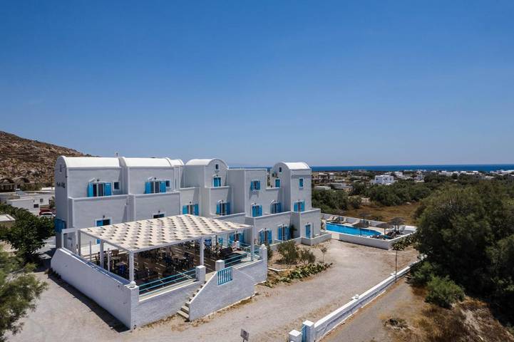 Maison d’hôte pour 2 personnes, avec vue ainsi que piscine et jardin à Santorin - 3