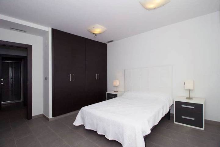 Appartement entier, Appartement moderne au rez-de-chaussée avec terrasse de 80 m² + parking à la plage de La Mata in Playa de La Mata (Torrevieja), Torrevieja