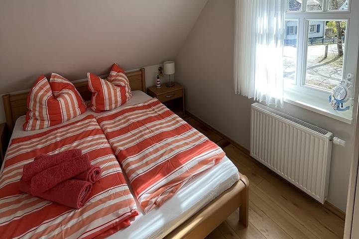 Ferienhaus für 6 Personen, mit Terrasse und Garten in Zingst - 3