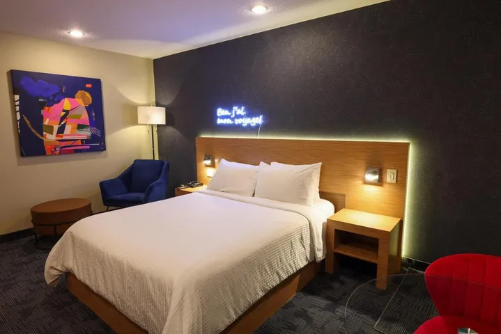 Hotel para 2 personas, con jacuzzi y jardín - 1