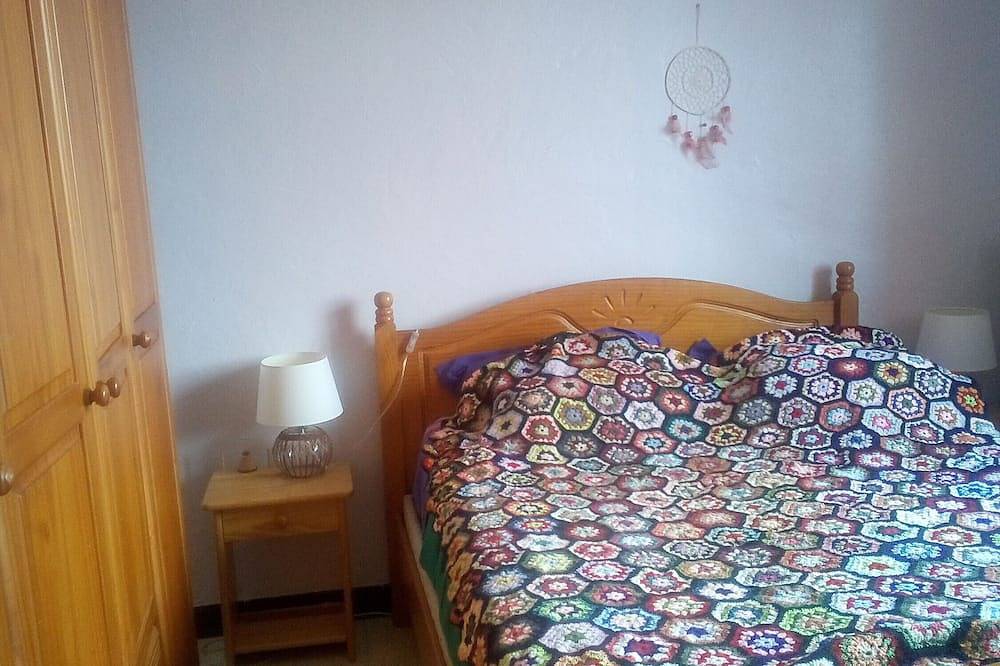 Entire apartment, Apartment 'Le Vigan' with Shared Garden and Wi-Fi in Le Vigan, Cévennes