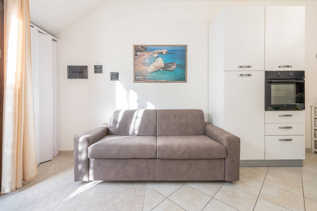Casa Clà: casa vacacional con jardín y aire acondicionado in Crabonaxa/Villasimius, Villasimius