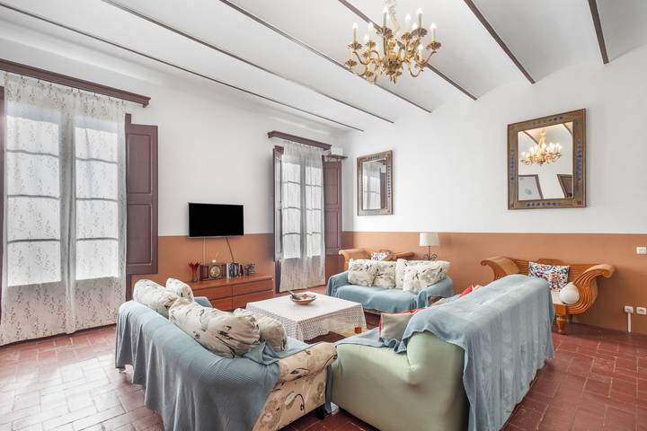 Chalet para 27 personas, con piscina para niños y jardín, Se admiten mascotas en Maresme - 4