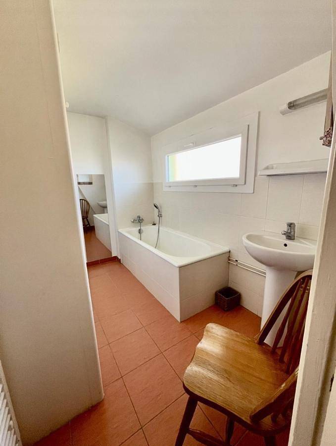 Location de vacances pour 8 personnes, avec Terrasse et Jardin à Dompierre-sur-Besbre - 3
