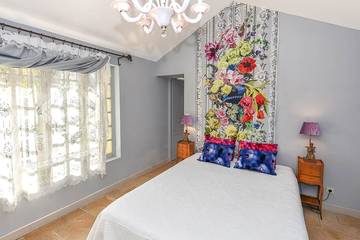 Gîte pour 5 personnes, avec piscine à Mouleydier