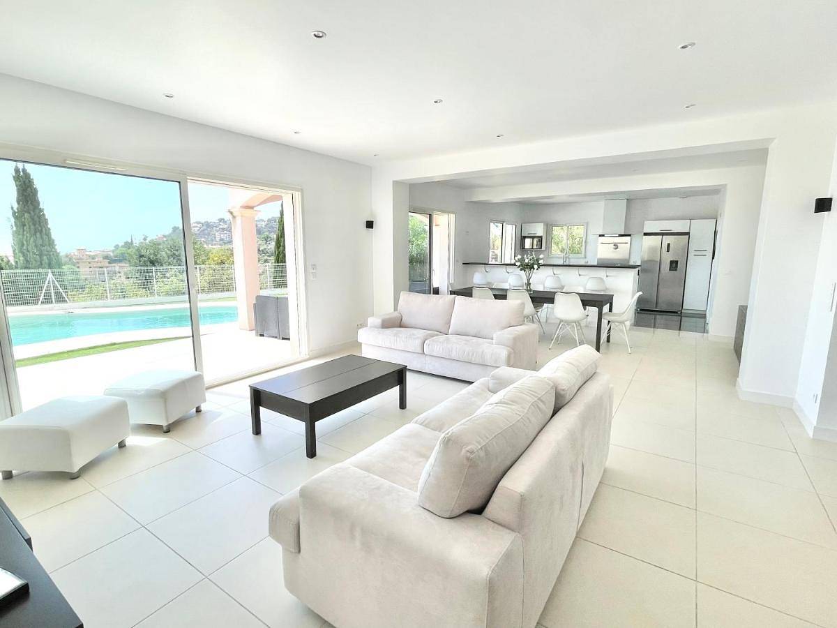 Villa Le Clos des Lauriers in Roquebrune-Cap-Martin, Côte méditerranéenne (France)
