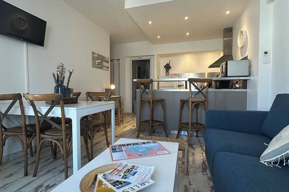 Entire apartment, Apartment \"le Méditerranéen\", 2 bedrooms and all comforts, 300m from the sea in Saintes-Maries-de-la-Mer, Arles region