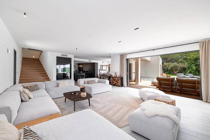 Villa pour 10 personnes, avec piscine ainsi que vue et terrasse à Opio - 2