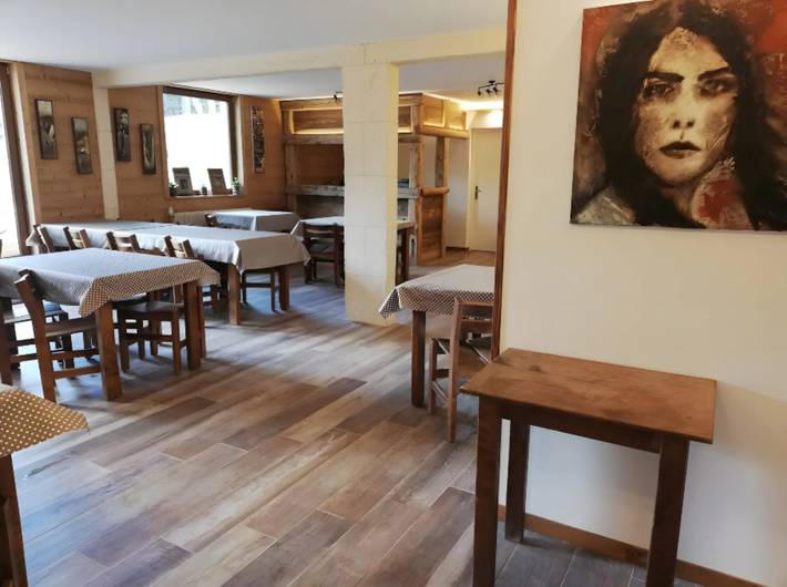 Location de vacances pour 4 personnes, avec jardin, animaux acceptés à Les Déserts