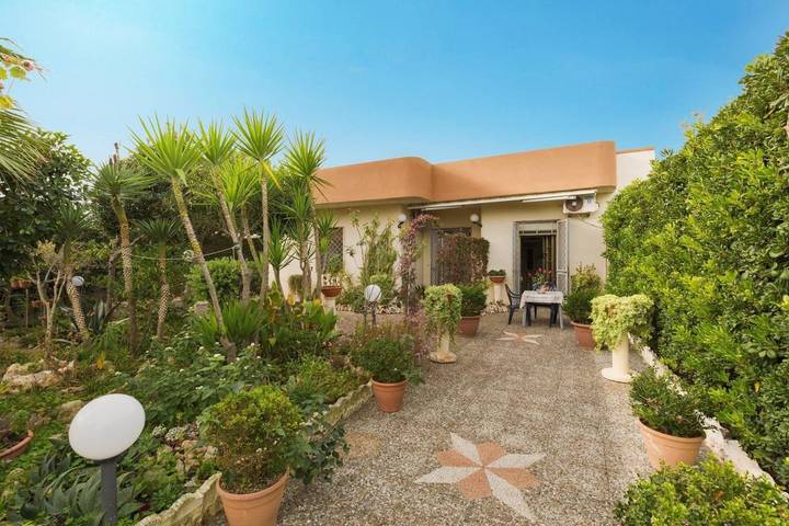 Ferienwohnung für 8 Personen, mit Garten - 1