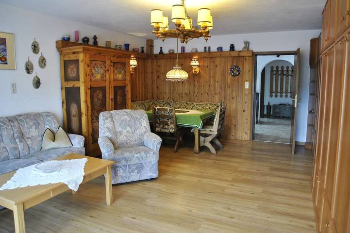 Ganze Wohnung, Ferienwohnung 'am Oberen Rain', gemütliche 1-Zi FeWo mit Bergblick am Waldesrand in Karwendel (Tirol), Mittenwald