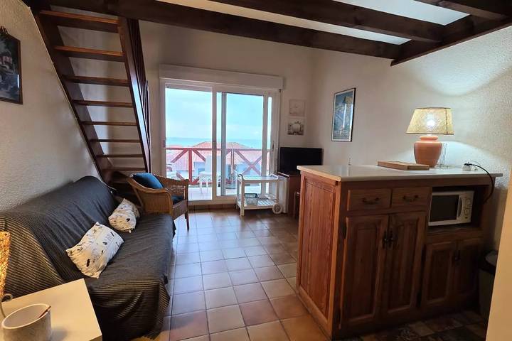 Gîte pour 6 personnes, avec balcon et piscine dans Plage La Milady