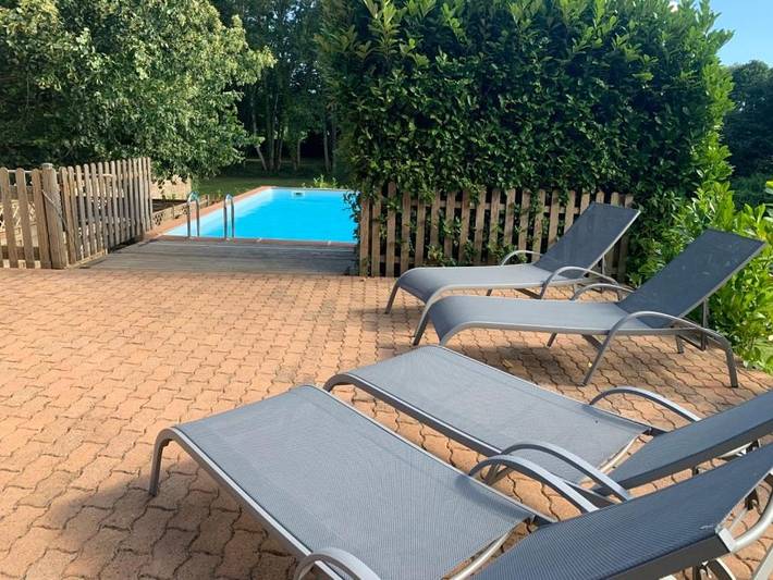 Location de vacances pour 6 personnes, avec piscine ainsi que jardin et jacuzzi à Juvigny-sous-Andaine - 4