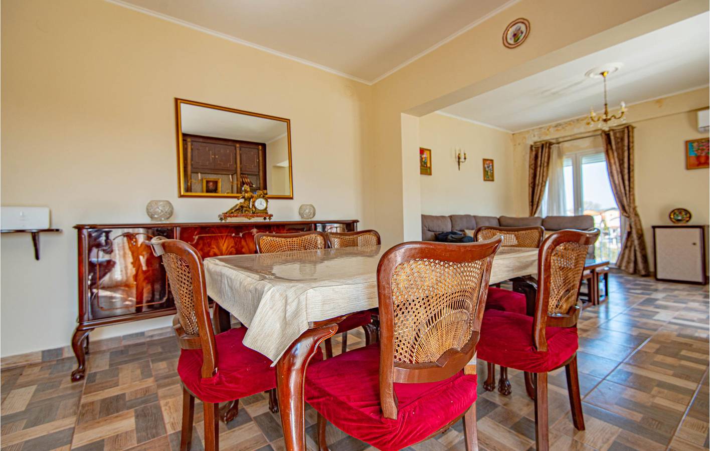 Ganze Ferienwohnung, Ferienwohnung für 12 Personen mit Terrasse in Raslina, Šibenik-Knin