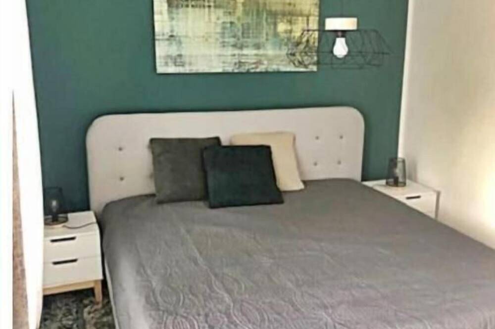 Ganze Wohnung, Geschmackvoller Neubau in Zirndorf in Zirndorf, Franken