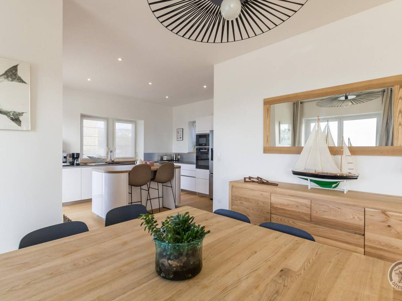 Luxury Villa in Carolles, sea view, 4 bedrooms in Carolles, Côte de la Déroute