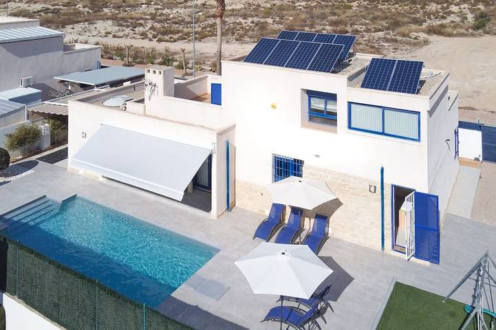 Casa rural para 8 personas, con piscina y jardín - 1