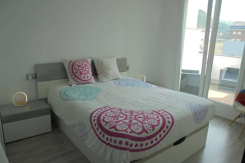 Entire apartment, Apartamento con Terraza in Ponferrada, El Bierzo