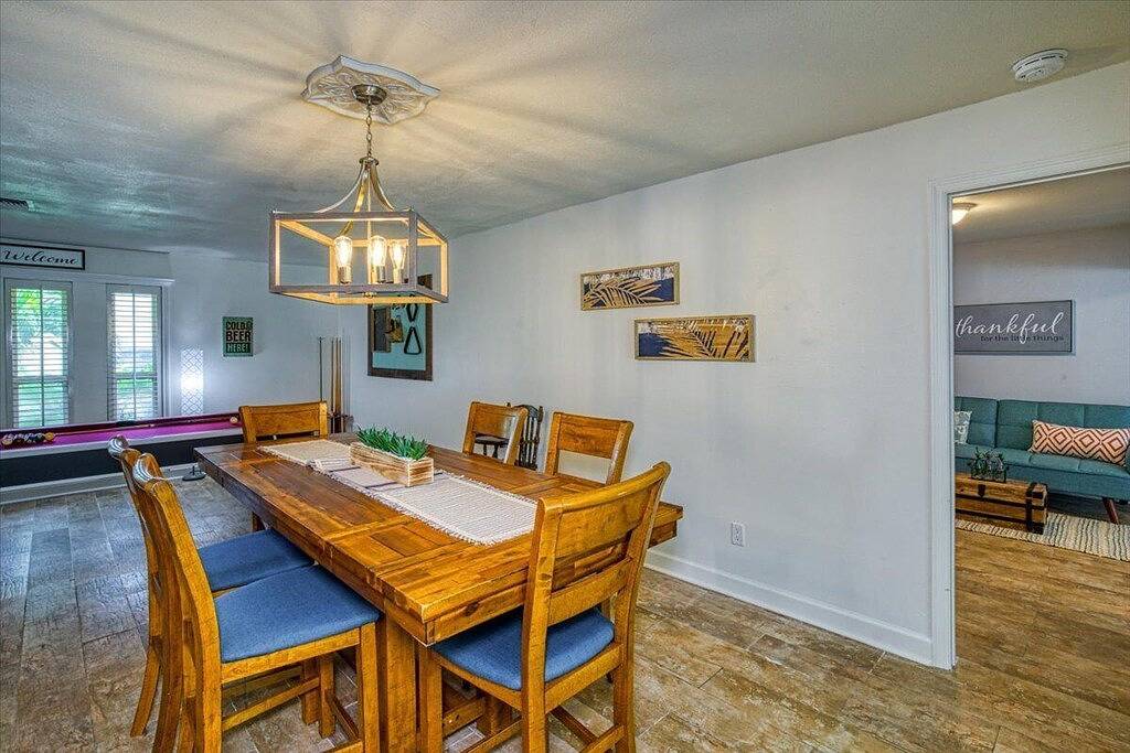 Cimarron Home: Heated Pool Oasis Near Indian Rocks Beach in Largo, Pinellas County