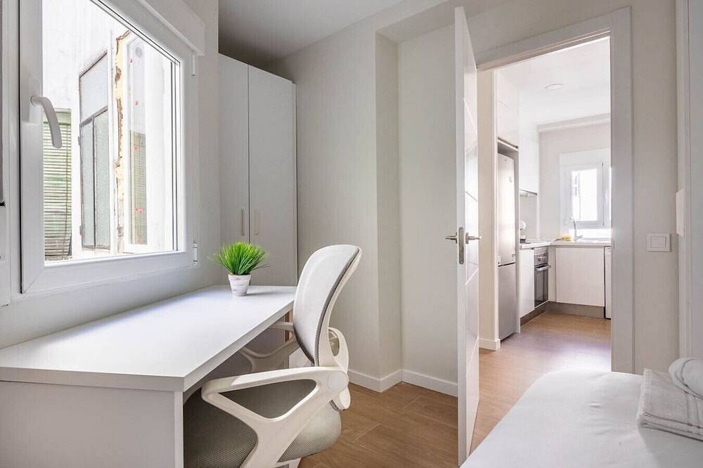 Appartamento intero, Bright Apartment Near Seville’s Historic Center in Nervión, Siviglia