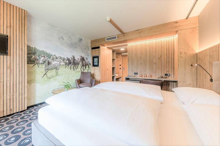 Hotel für 2 Personen, mit Balkon und Whirlpool sowie Garten und Pool in Weststeiermark - 4