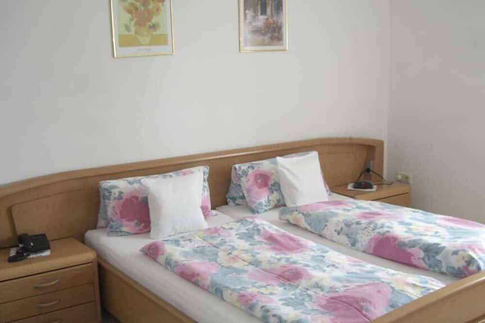 Apartamento inteiro, Apartamento de cobertura com varanda in Mahring, Baviera Oriental