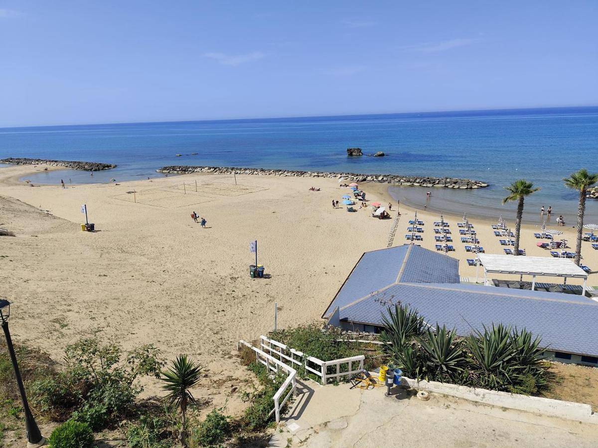 Ganze Wohnung, Three-Bedroom Apartment in Scoglitti, Vittoria