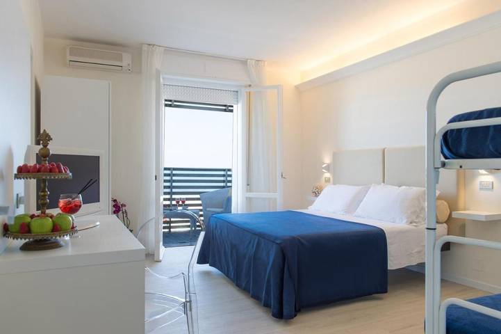Appartamento per 3 persone, con Balcone e Terrazza nonché Giardino e Panorama a Pinarella