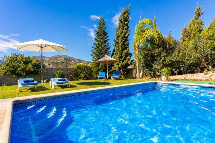 Villa für 4 Personen mit Garten in Nerja, Costa del Sol