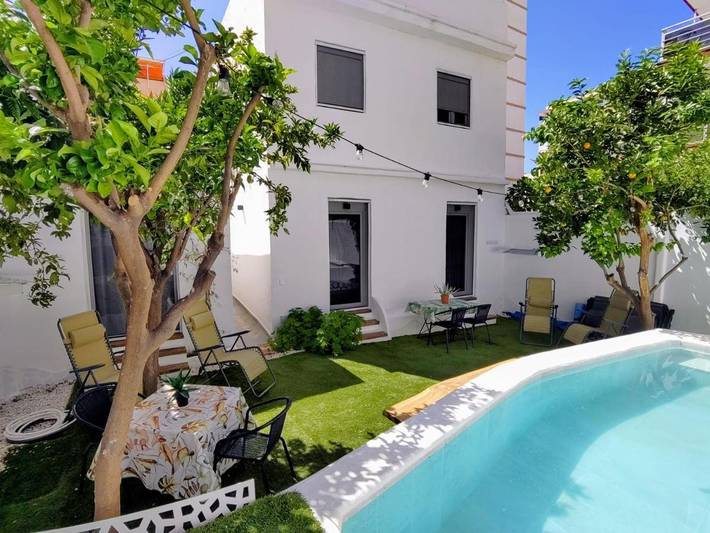 Bungalow para 3 personas, con jardín y piscina en Costa del Sol