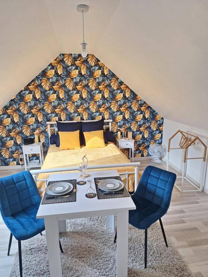Appartement de vacances pour 2 personnes, avec jardin ainsi que vue et piscine