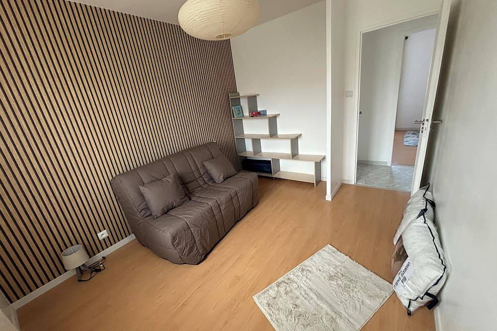 Maison rénovée avec Spa privatif - Jardin clos, 3 chambres in Beaumont (Vienne), Vienne (France)