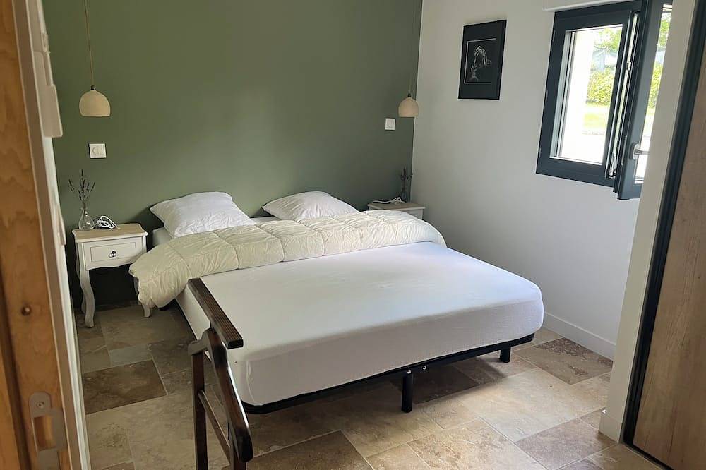 Jolie maison avec piscine privée, au calme, à 20 minutes de Lyon in Dardilly, Lyon et ses environs