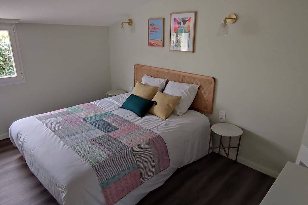 Gite 300m² 15 personnes avec spa, piscine intérieure et sauna proche puy du fou in Les Herbiers, Vallée de la Loire