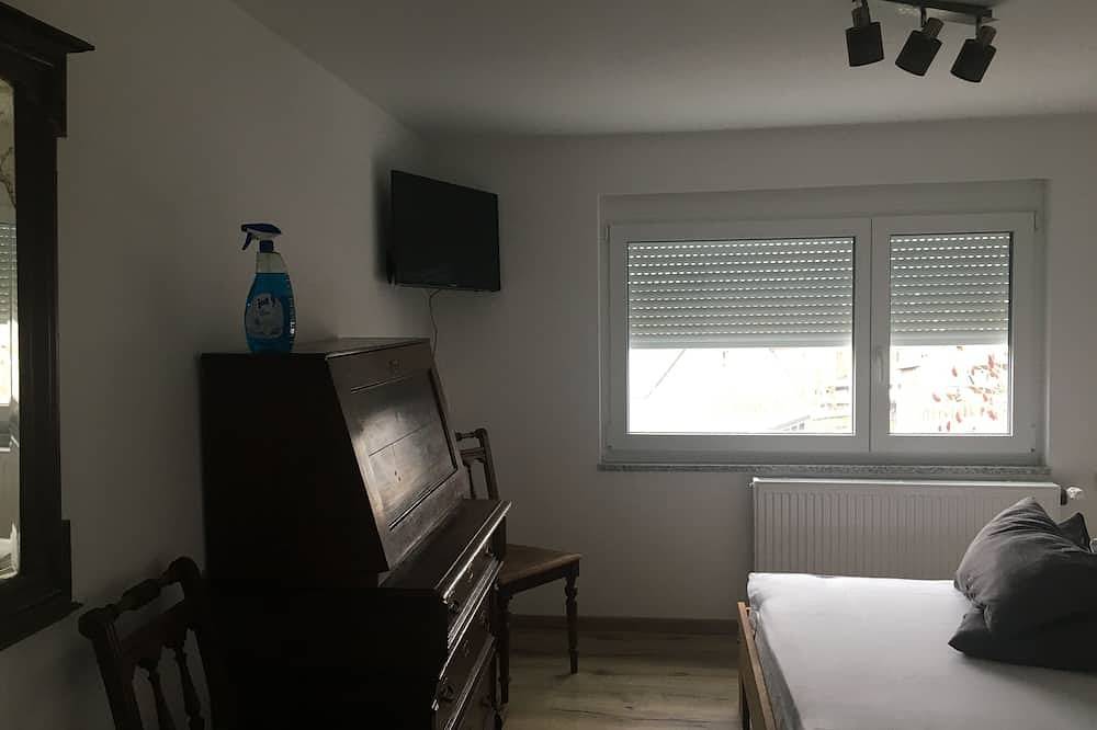 Ganze Wohnung, Schöne Ferienwohnung am Fuße des Fichtelgebirges in Kirchenlamitz, Landkreis Wunsiedel im Fichtelgebirge