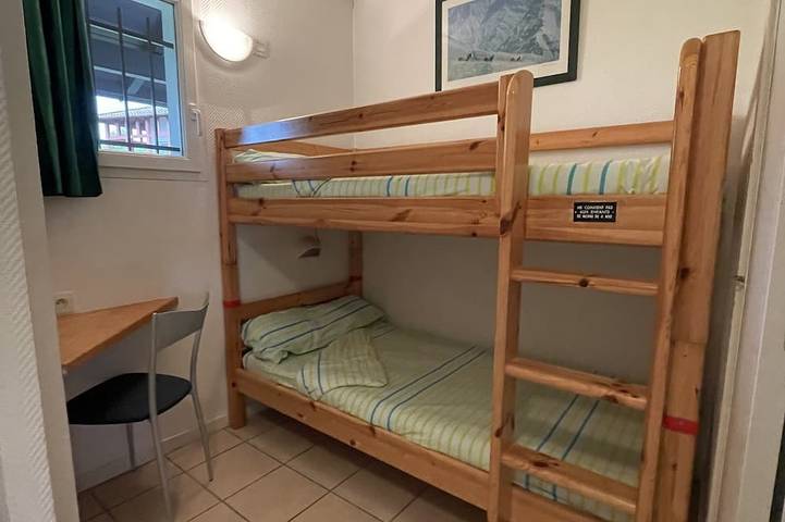 Gîte pour 4 personnes, avec jardin ainsi que piscine et balcon à Bassussarry - 3