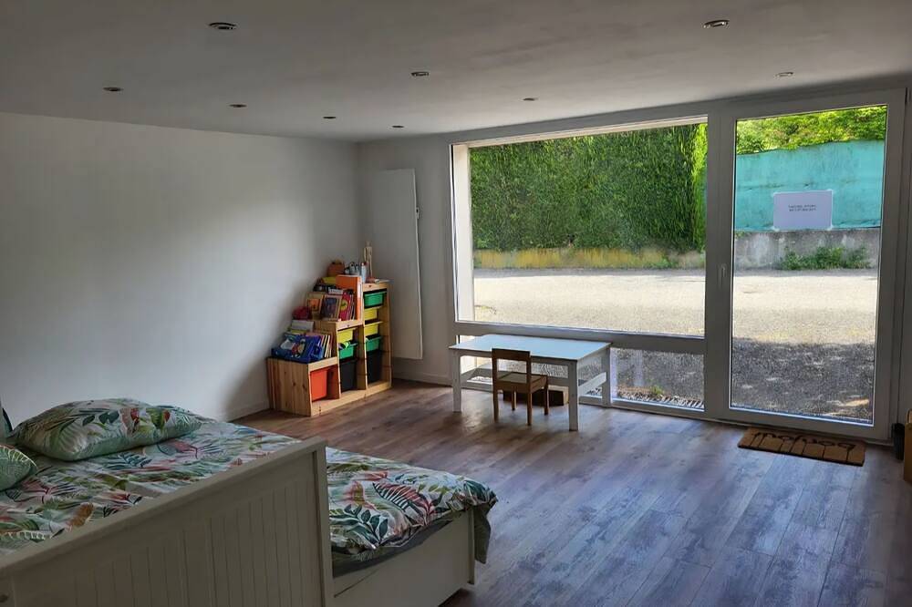 House between lakes and mountains with swimming pool in Saint-Alban-Leysse, Chambéry und Umgebung