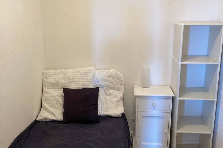 Entire apartment, Joli T3 vue mer Avec Piscine et Tennis à 5 min à Pieds des Calanques et Plages! in Bandol, Mediterranean Coast (France)