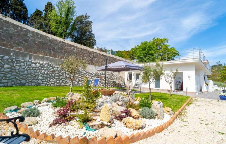 Maison d’hôte pour 3 personnes, avec jardin et vue, adapté aux familles - 1