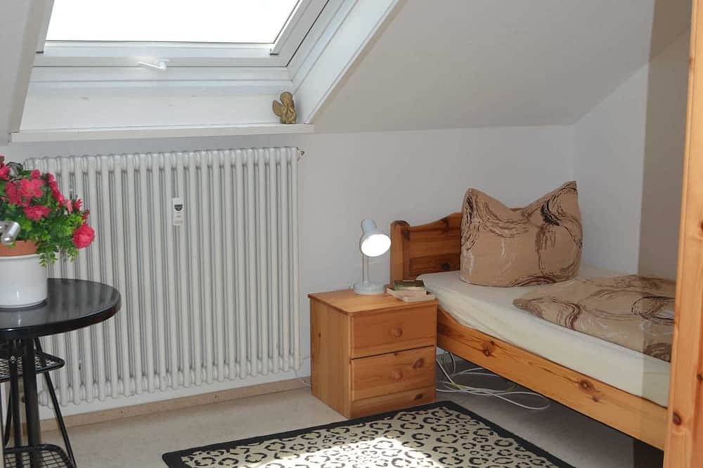 Ganze Wohnung, 3-Raum-Ferienwohnung Bechinger, Dusche/Wc, 54 qm, Dg - Haus Bechinger in Markdorf, Region Bodensee-Oberschwaben