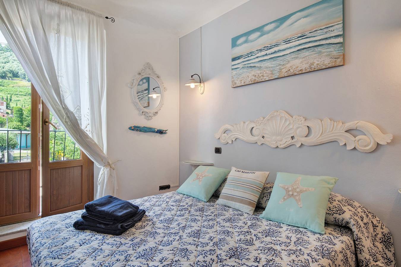 Entire apartment, Hilary House Apartment with Balconies in Borgo a Mozzano, Lucca Province
