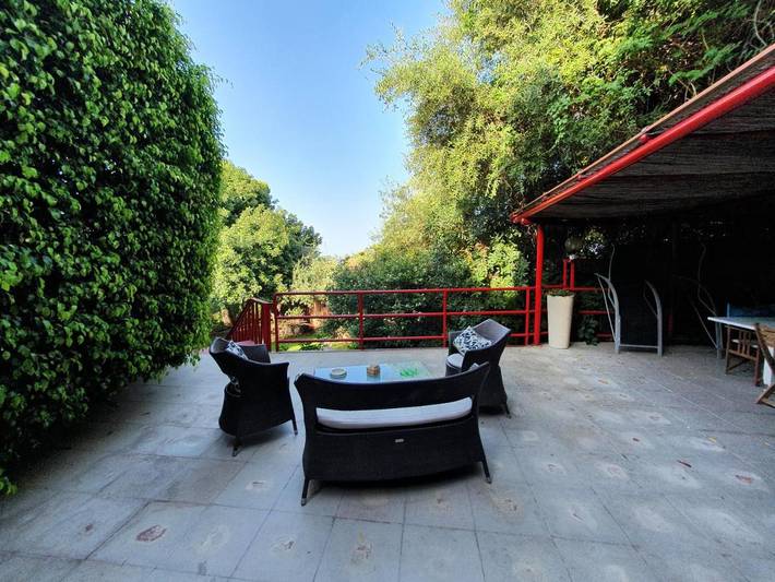 Location de vacances pour 8 personnes, avec piscine ainsi que jardin et vue à Aci Castello - 4