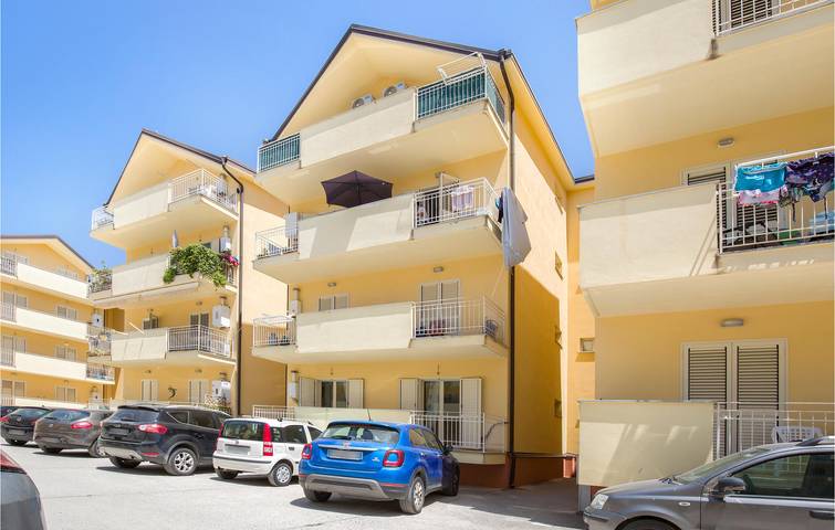 Ferienwohnung für 5 Personen, mit Terrasse in Marina di Caulonia